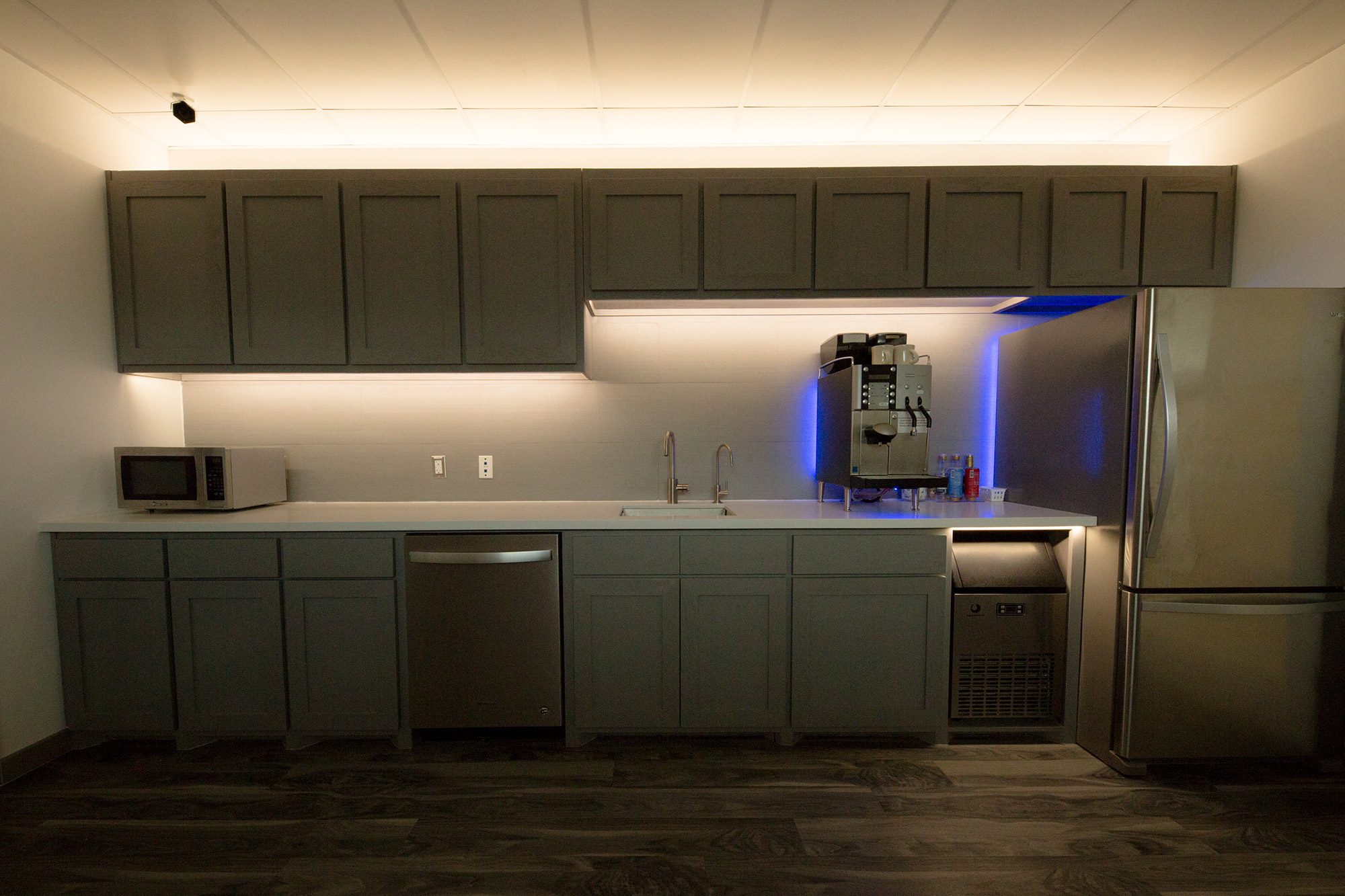 Under Cabinet Lighting – SIRS-E – SIRS Inc.
